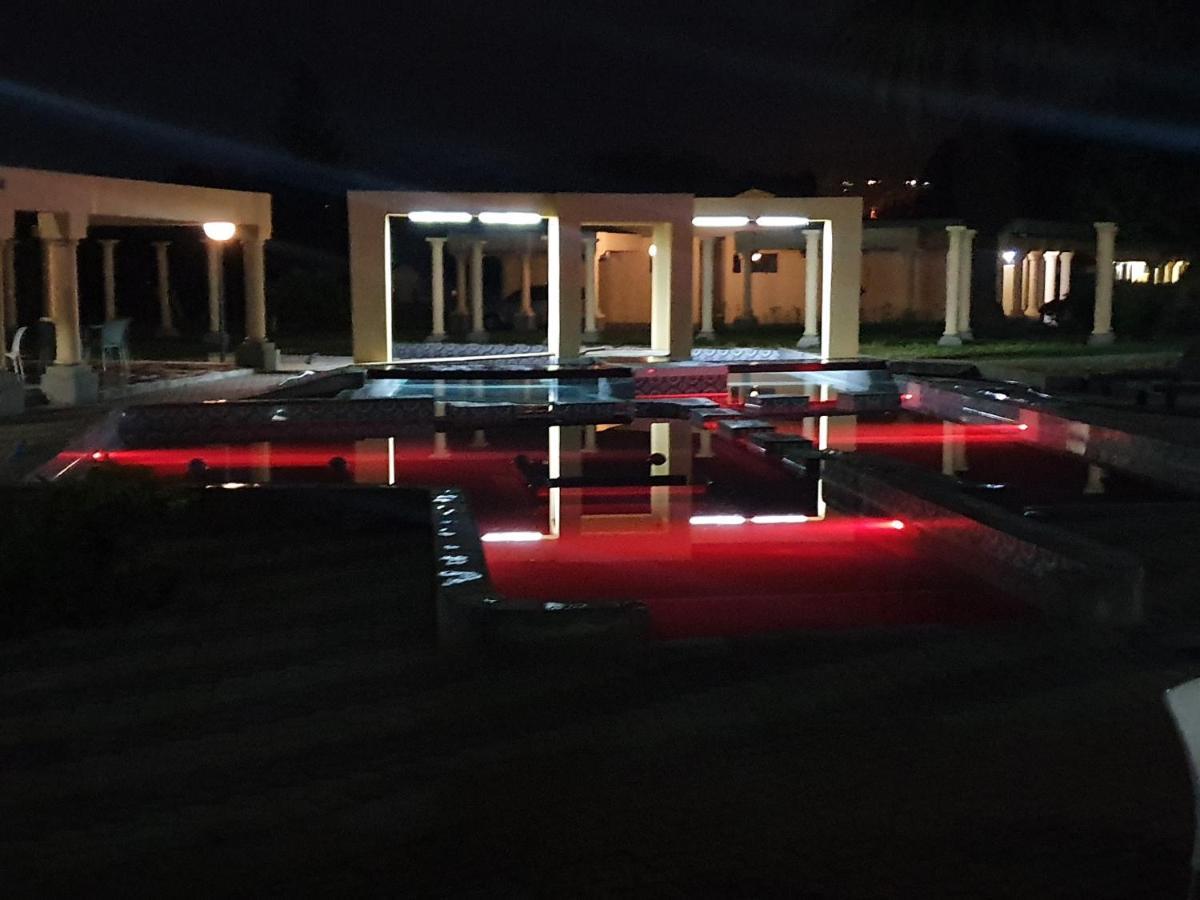 Floreat Riverside Lodge And Spa Саби Экстерьер фото